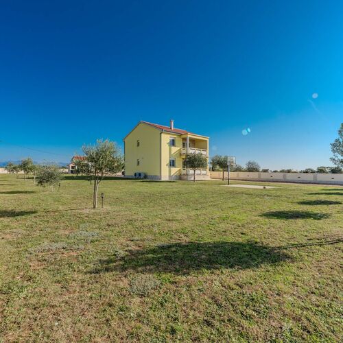 Holiday Home Jurkin Nin ★★★★ 3