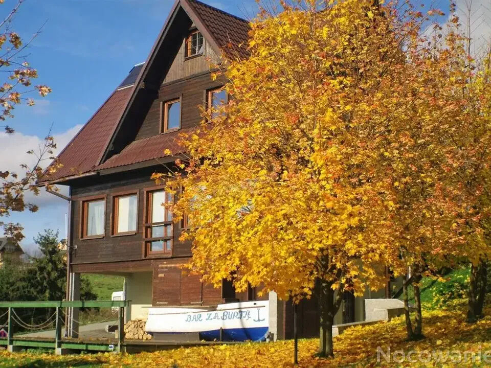 Dom na terenie Osady Turystycznej Czorsztyn