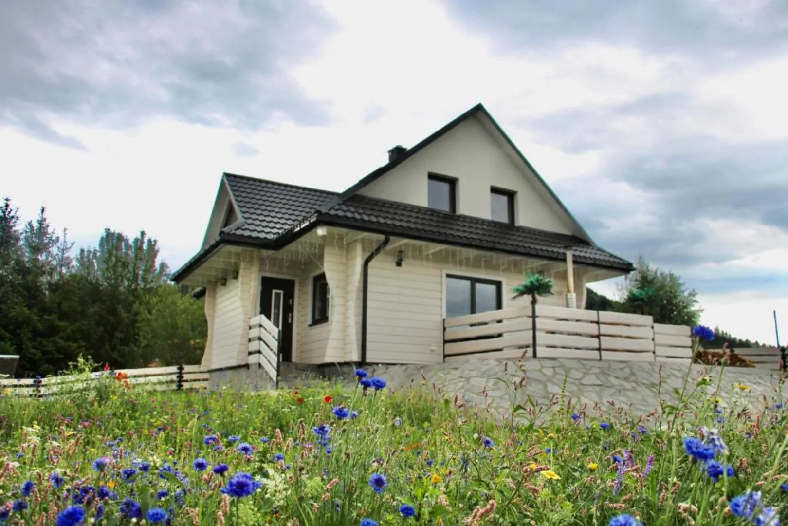  Rajska Chata w górach z Balią Sobolówka, Żywiec