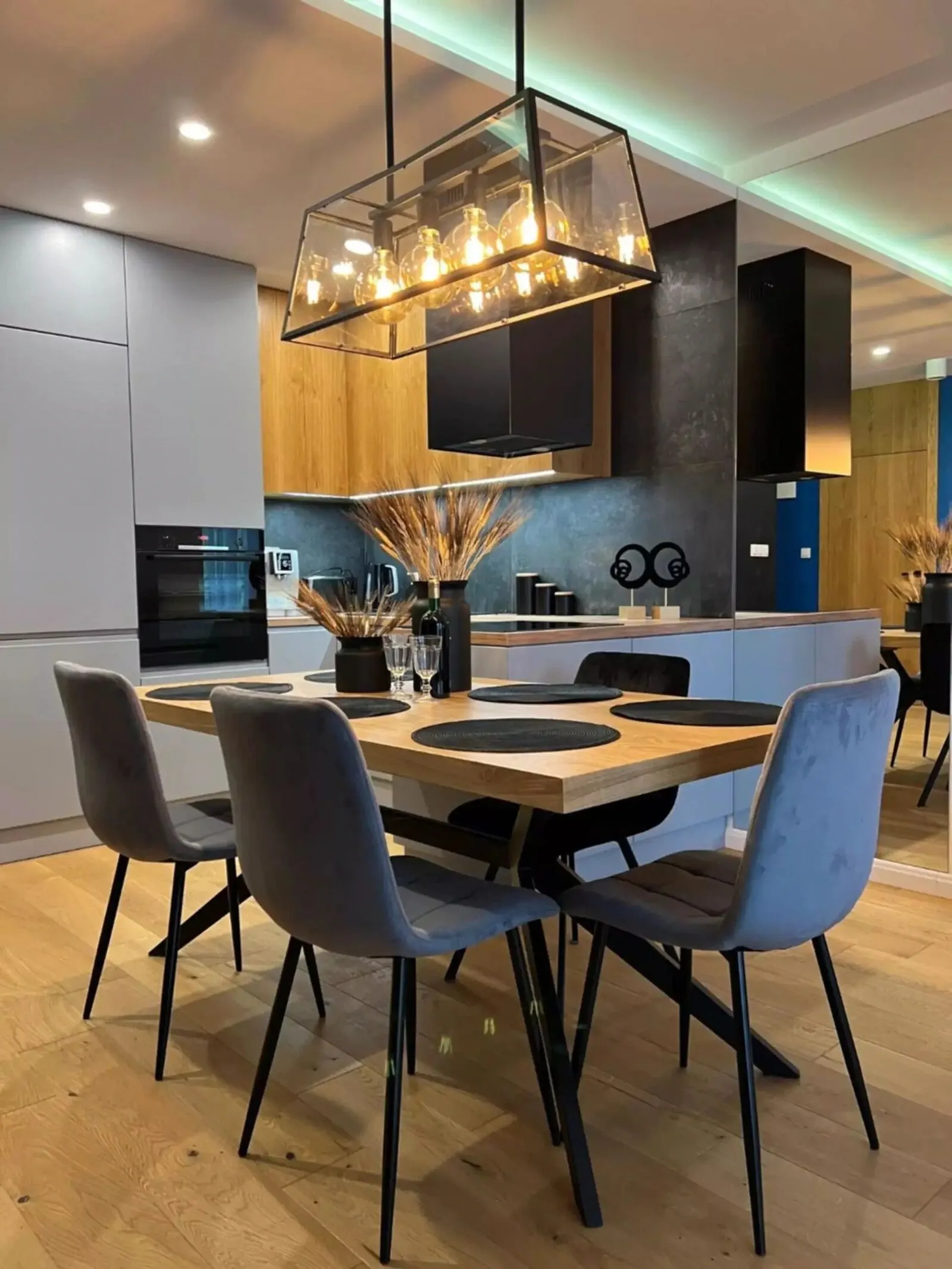 Family & Business Elegant Apartments, Kadzielnia, WDK, Stadion Korona