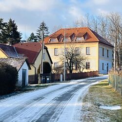 Škola Míšov