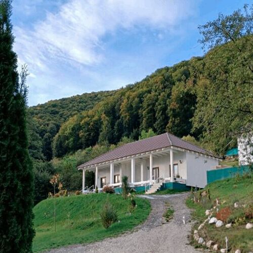 Cristelyn Residence Bran