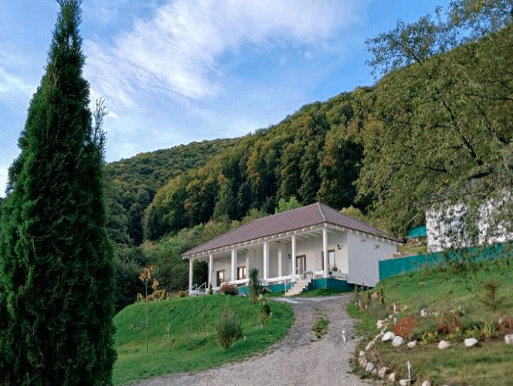 Cristelyn Residence Bran