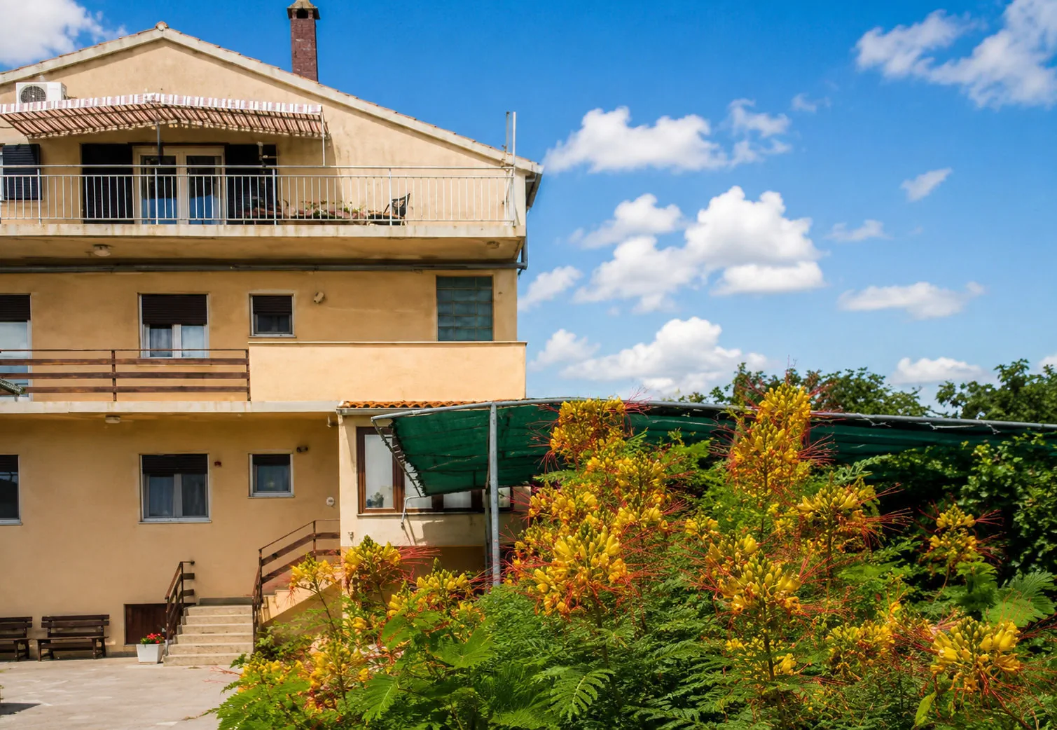 Apartments Ognjen Betina
