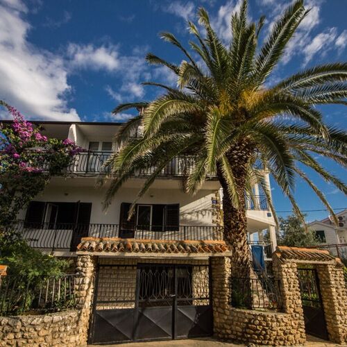 Apartments Daju Zdrelac