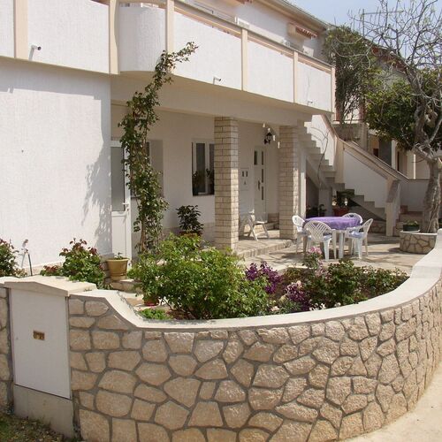 Apartment Luca Povljana  3