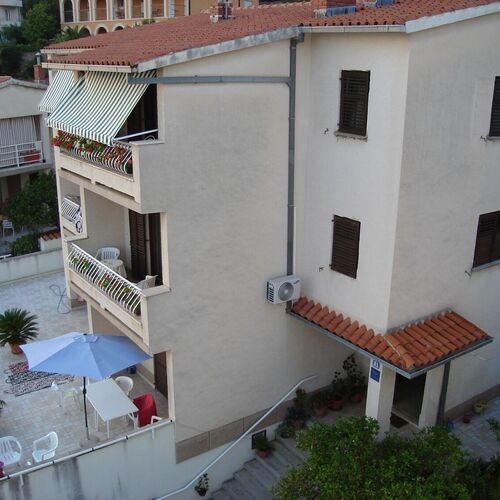 Apartments Lovre Brela  2