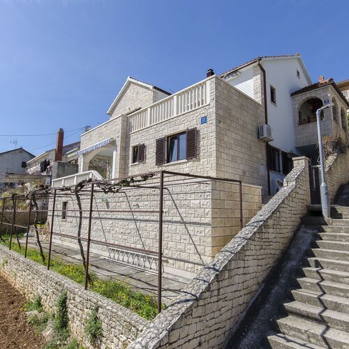 Apartments Gogi Postira