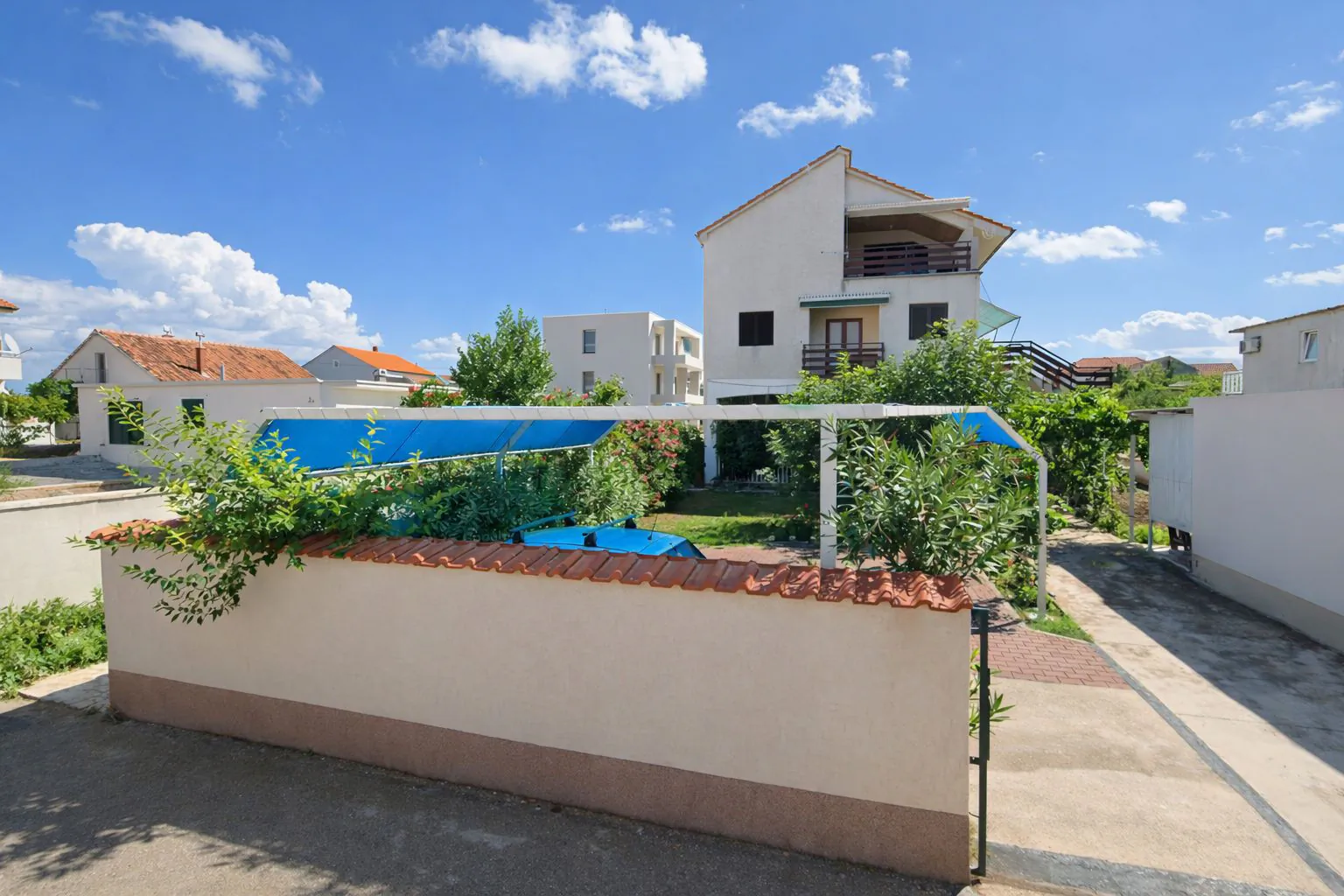 Apartment Mir Betina