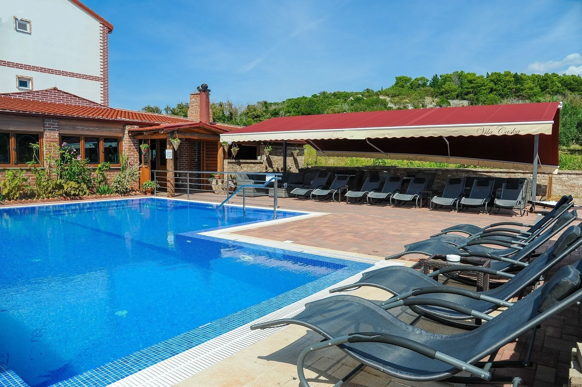 Apartments Brano Novalja