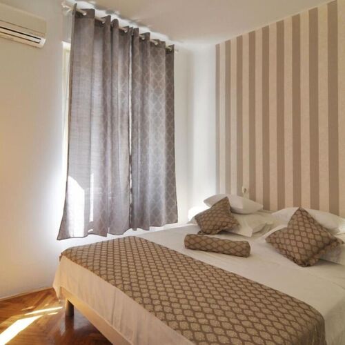 Apartment Karmen Split