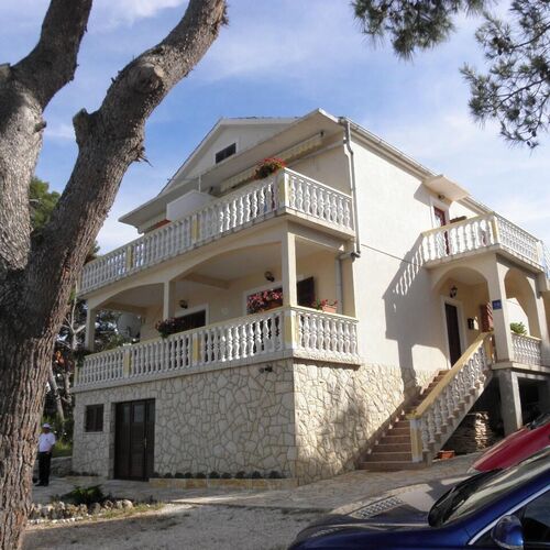 Apartment Mili Veli Rat  3