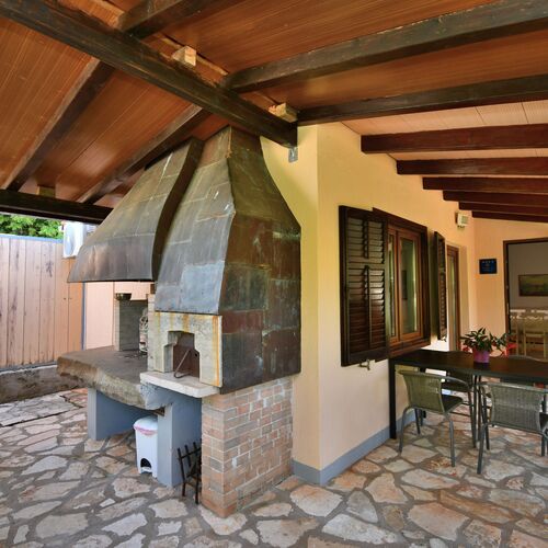 House Ariella Umag  2