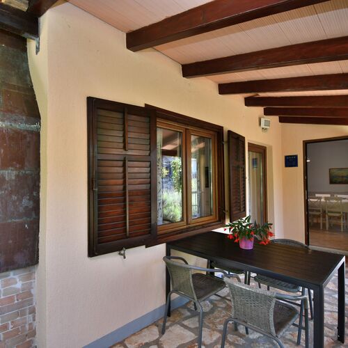 House Ariella Umag  4