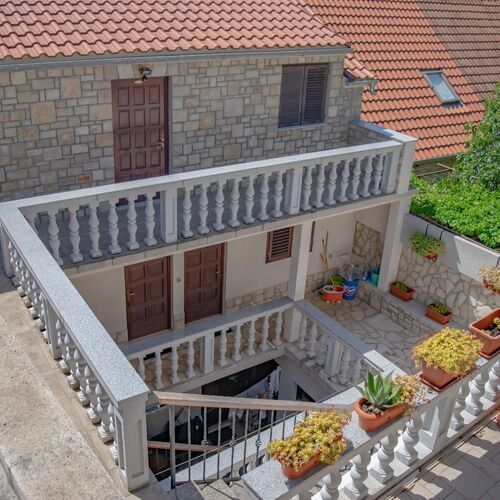 Apartments Daira Stomorska  2