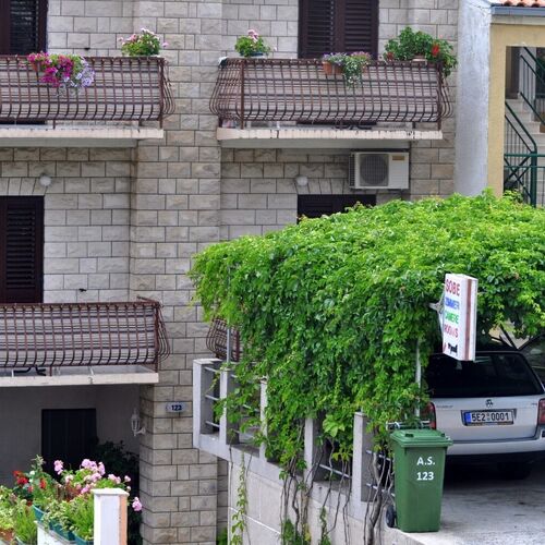 Apartments and Rooms Ljuba Makarska  4