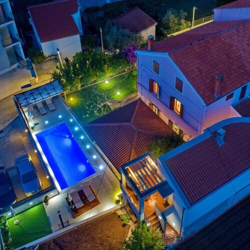 Apartments Sora Preko  3