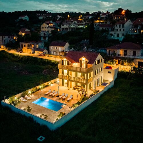 House Villa Gold Splitska  4