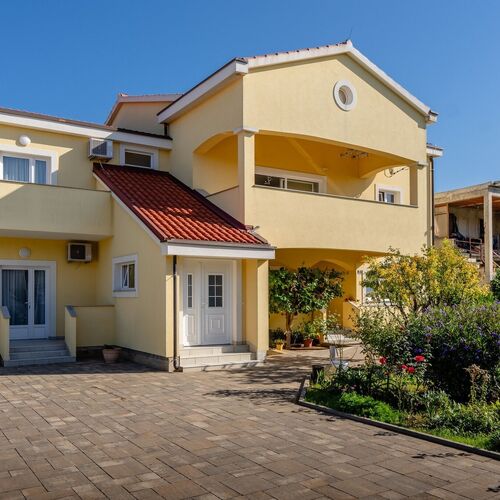 Apartments Krslovic Privlaka