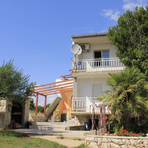 Apartments Branko Povljana  2