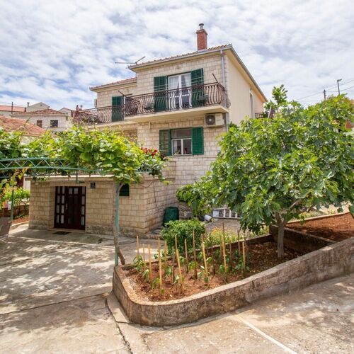 Apartment Zvone Supetar