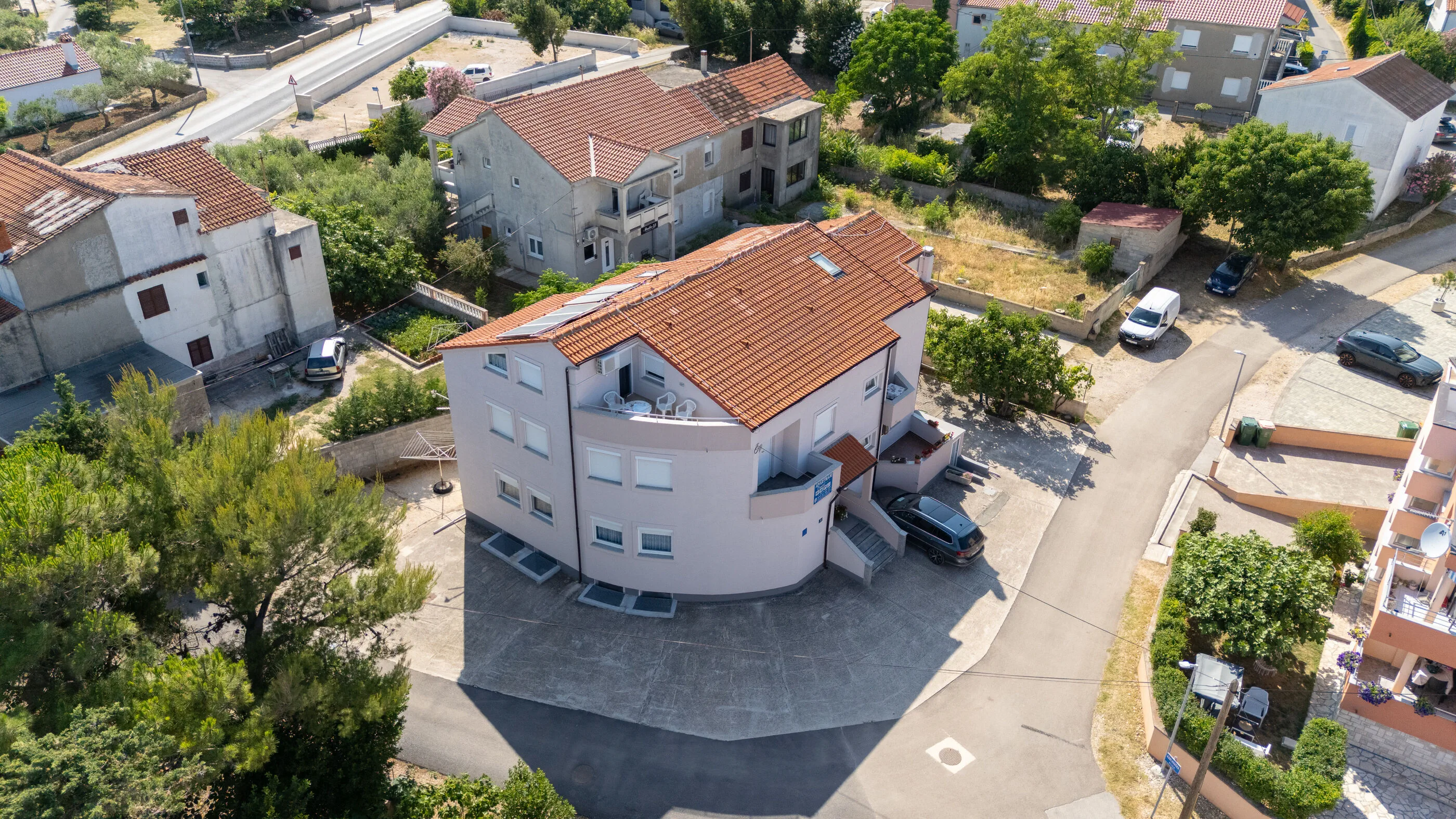 Apartments Ivan Nin