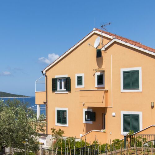 Apartments Delfin Prvic Sepurine  2