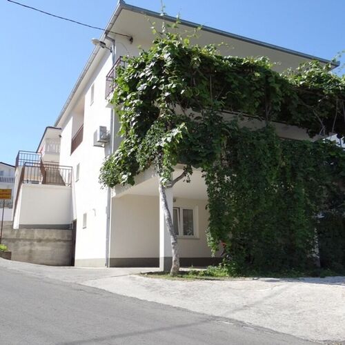 Apartment Mara Okrug Gornji  3