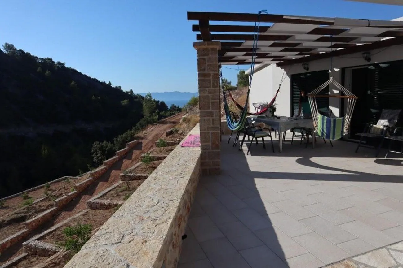 Isolated Apartments With A Parking Space Cove Medvidina, Hvar - 22019 Medvidina