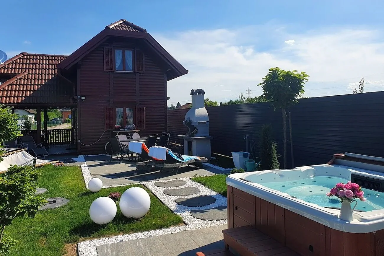 Family-friendly House With Hot Tub Varaždin, Zagorje - 22470 Varaždin