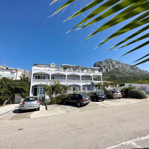 Apartments Mira Zaostrog  2