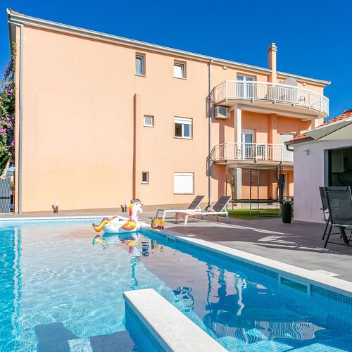 Apartmanok Medencével Kastel Luksic, Kastela - 22983 Kaštel Lukšić  2