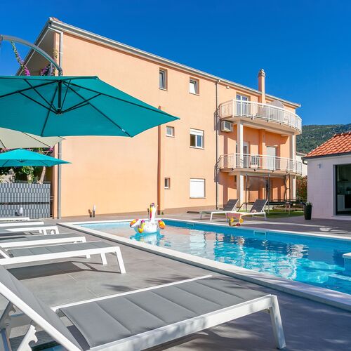 Apartmanok Medencével Kastel Luksic, Kastela - 22983 Kaštel Lukšić  4