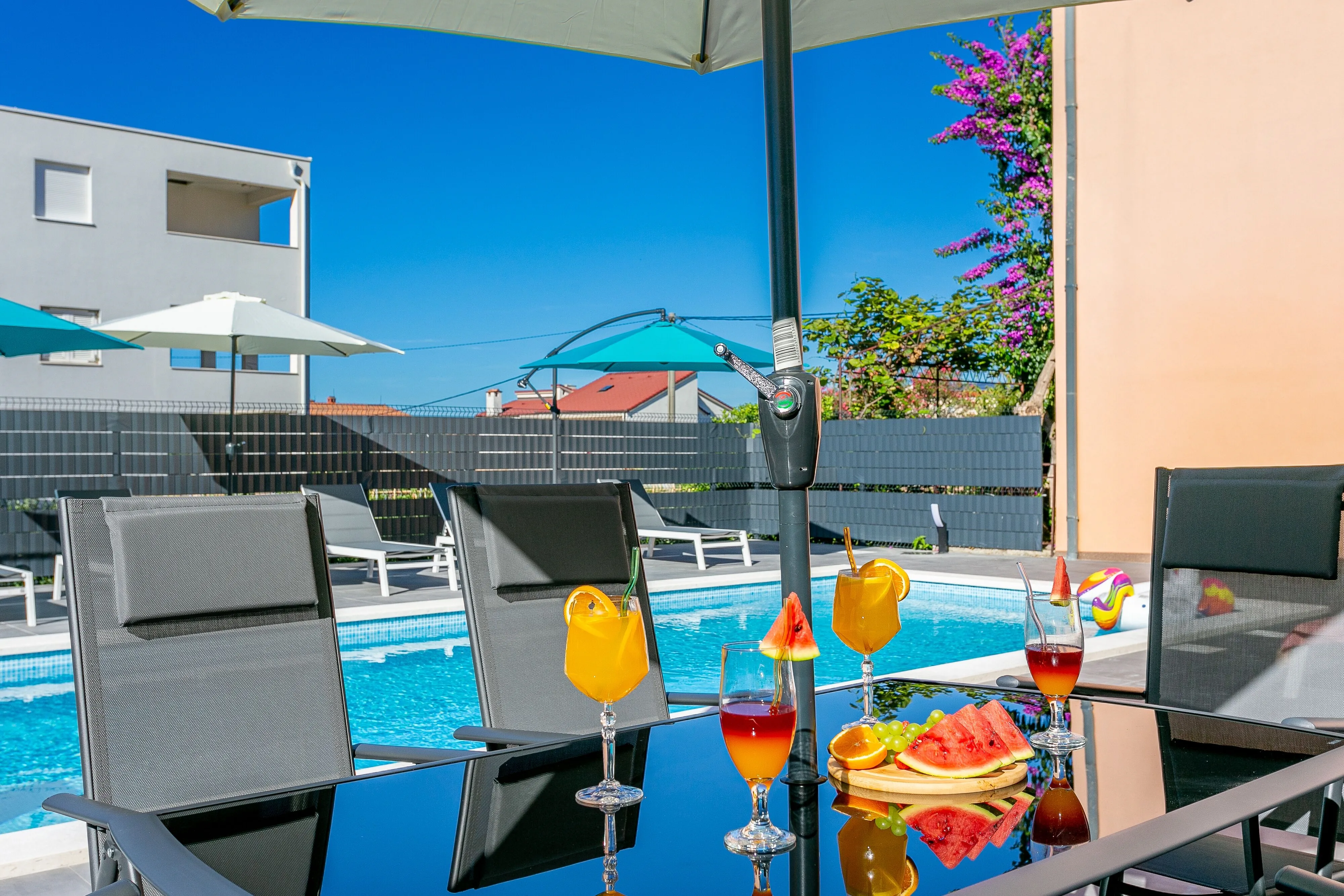 Apartments With Swimming Pool Kaštel Lukšić, Kaštela - 22983 Kaštel Lukšić