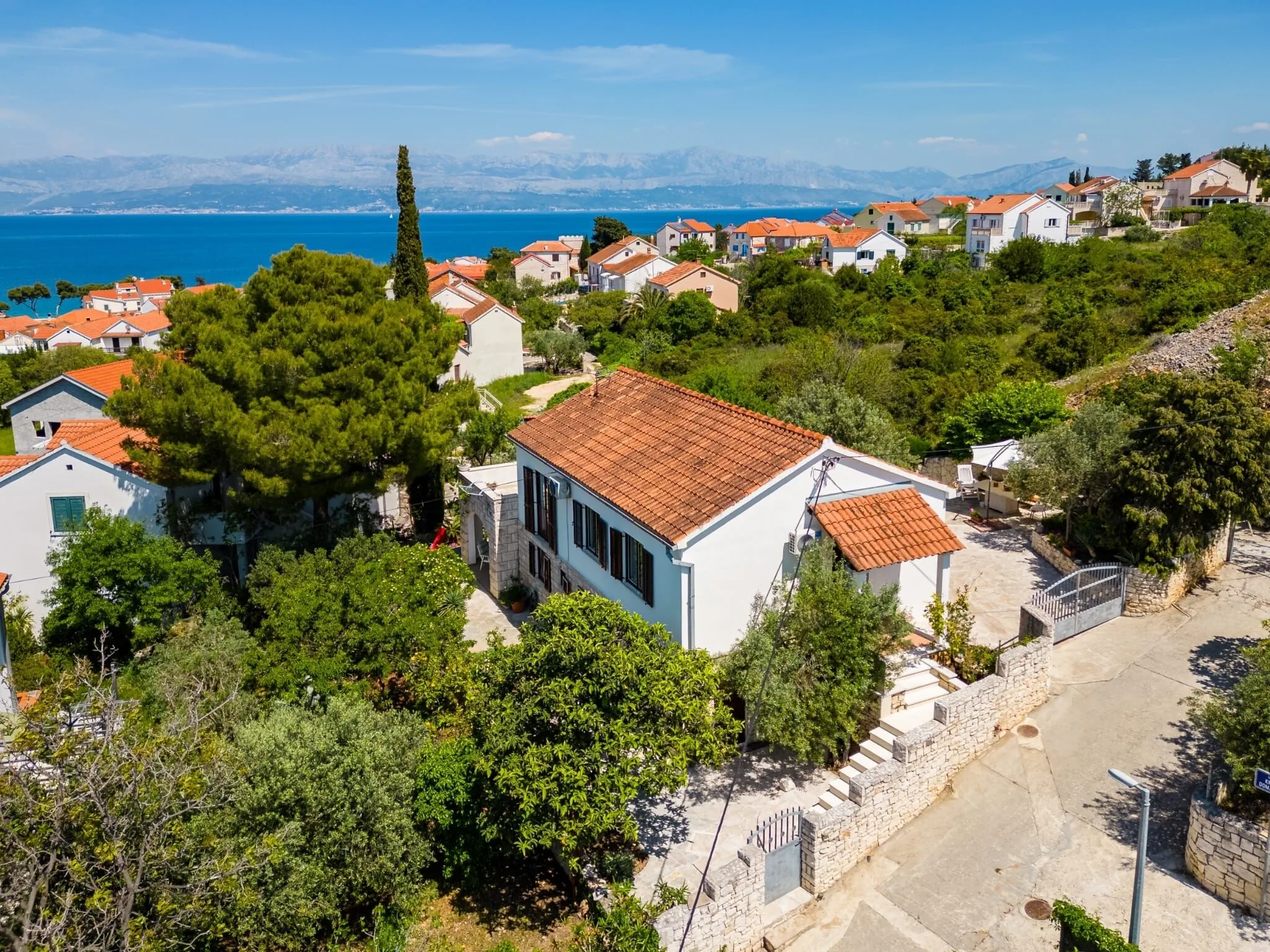 Holiday House With A Parking Space Sutivan, Brač - 23075 Sutivan