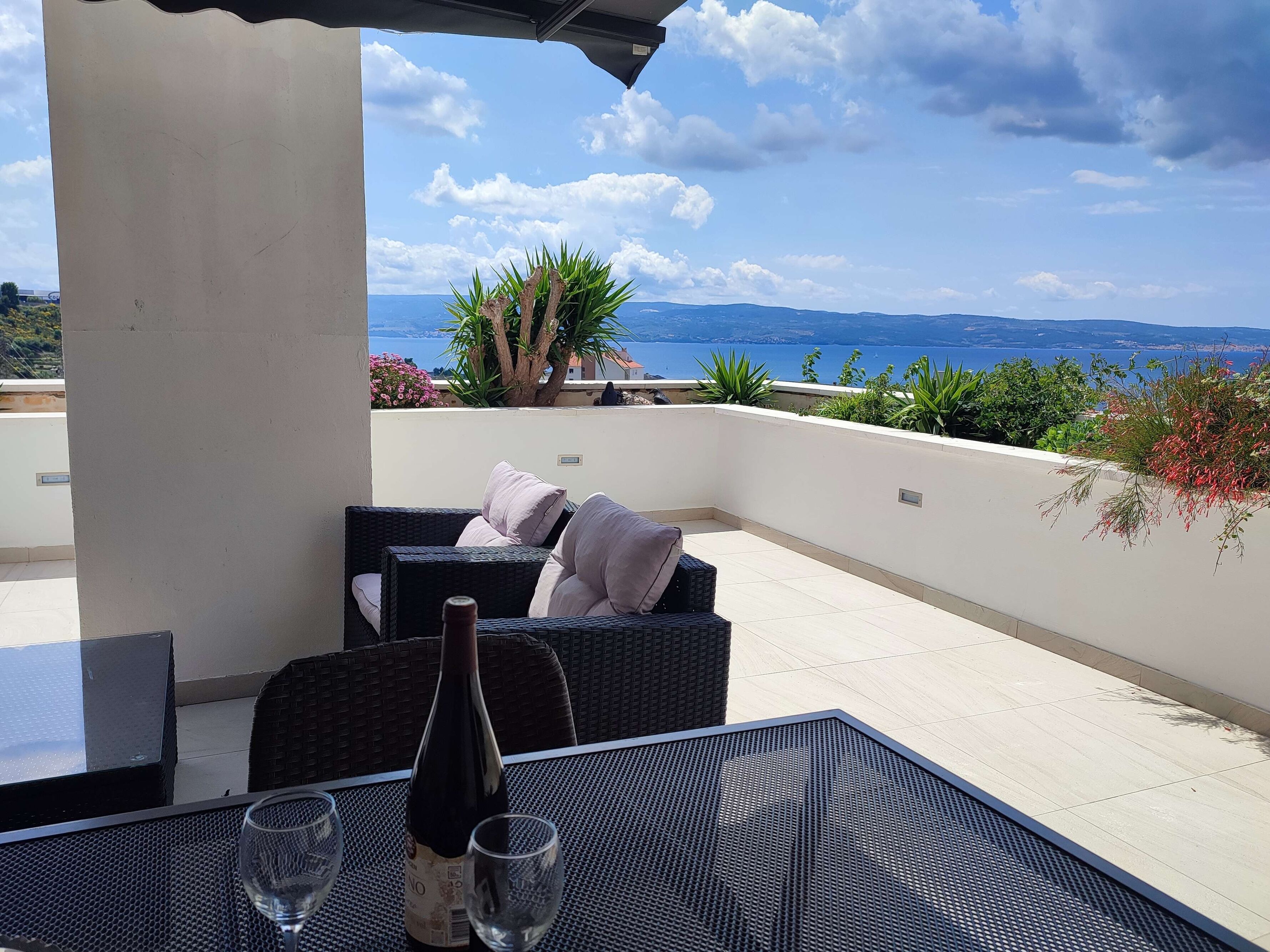 Apartmanok Parkolóhellyel Dugi Rat, Omis - 23115 Dugi Rat