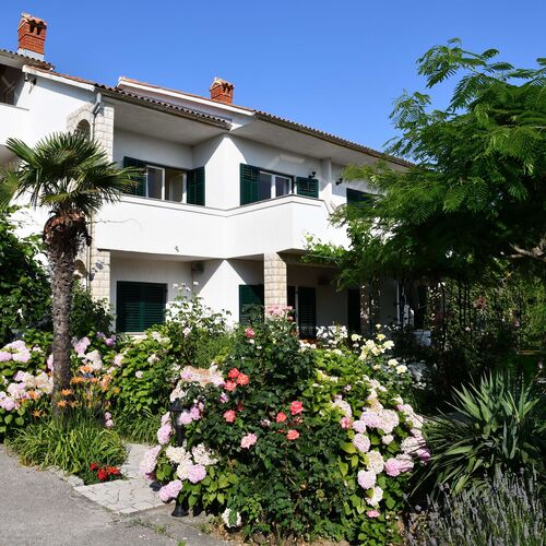 Apartmanok Parkolóhellyel Banjol, Rab - 23240 Banjol  2