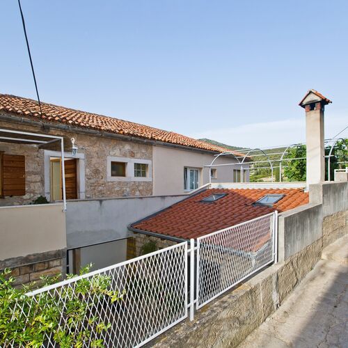 Apartmanok Parkolóhellyel Hvar - 23410  2