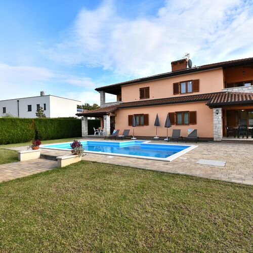 Apartment Nina Porec  2