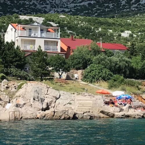 Apartments Neno Karlobag