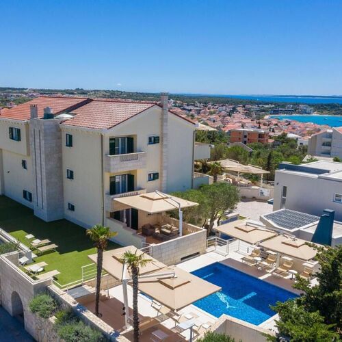 Apartments Tomo Novalja  2