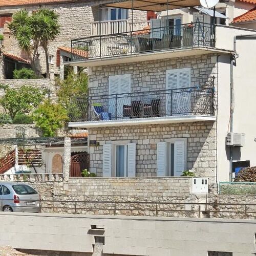 Apartment Zdravko Bol  2