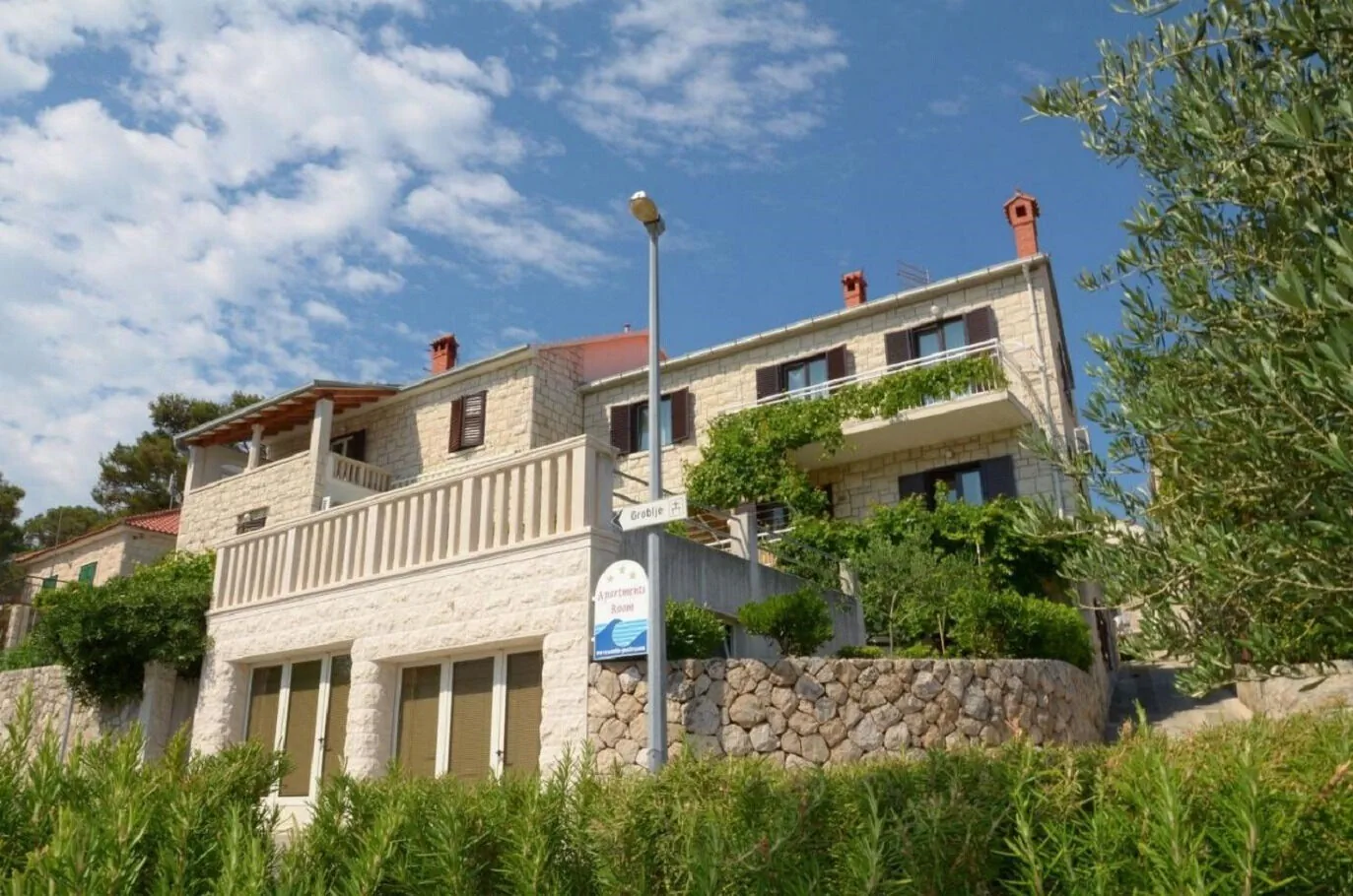 Apartment Vrilo Postira