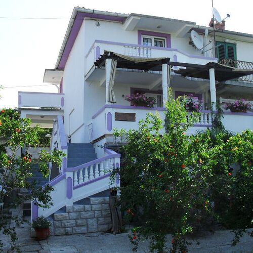 Apartment Pavilion Kampor  3