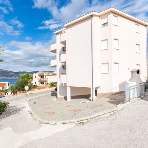 Apartment Slavica Okrug Gornji  2