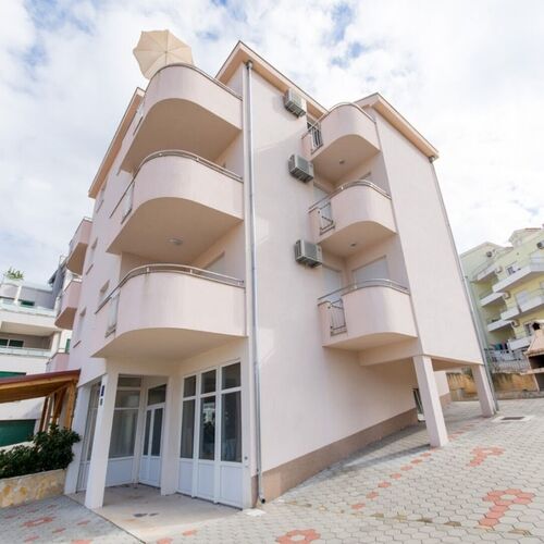 Apartment Slavica Okrug Gornji  4