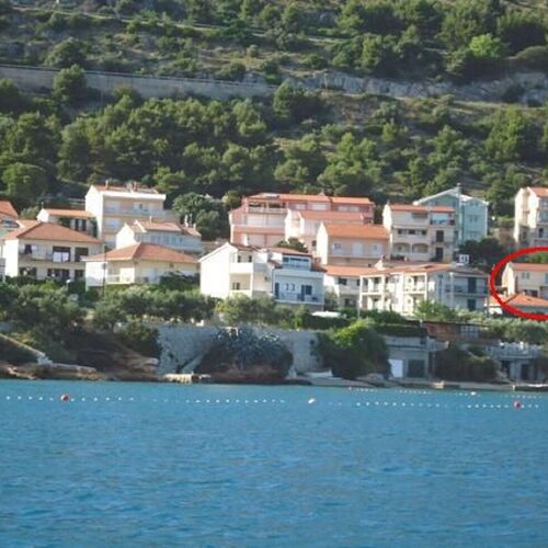 Apartments Vin Seget Donji