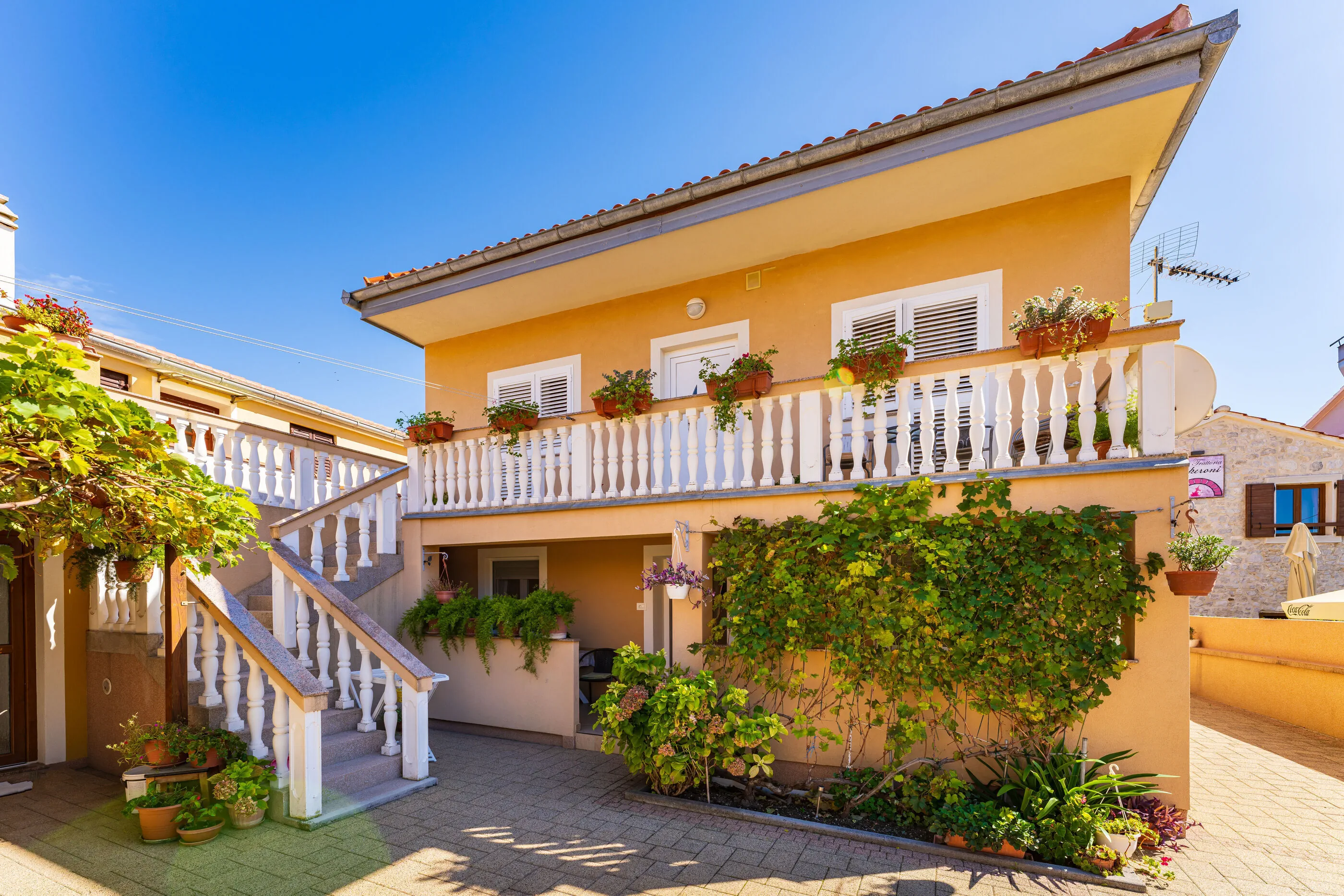 Apartments Nadica Nin