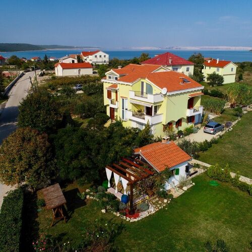 Apartments Secret Garden Razanac