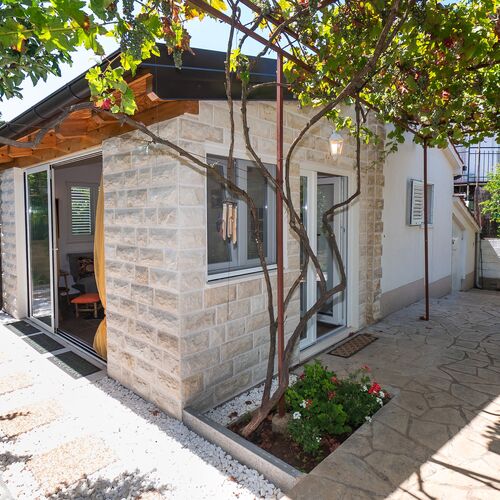 House GARDEN HAUS SRIMA  4